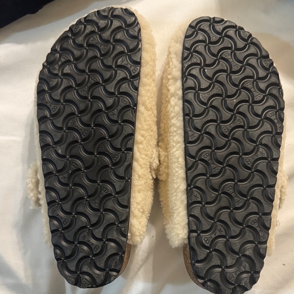 Birkenstock Cream Fuzzy Slippers with Gold Accent - Picture 2 of 4